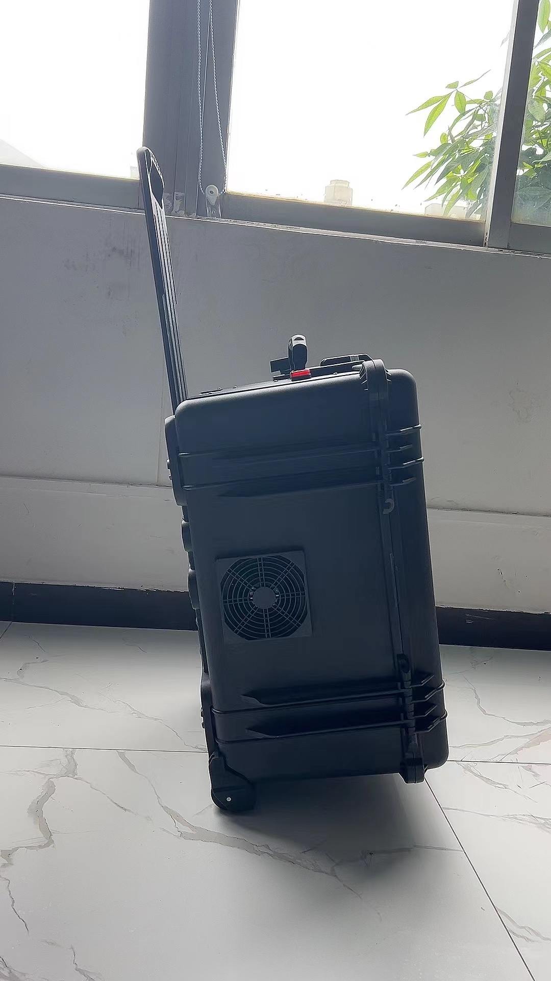 沈北手拉箱型移动通信干扰器